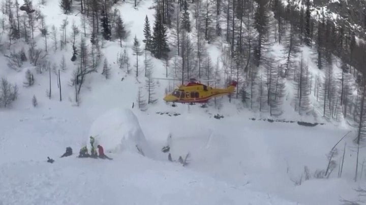 Avalanche kills 2 skiers on Italian side of Mont Blanc