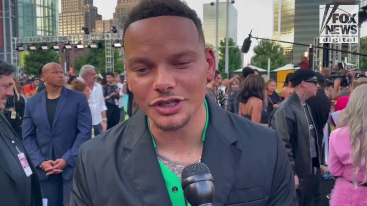 Kane Brown talks making history at the VMA's