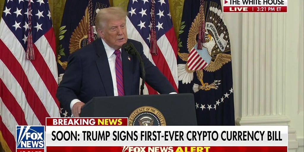 Trump firma ley sobre criptomonedas