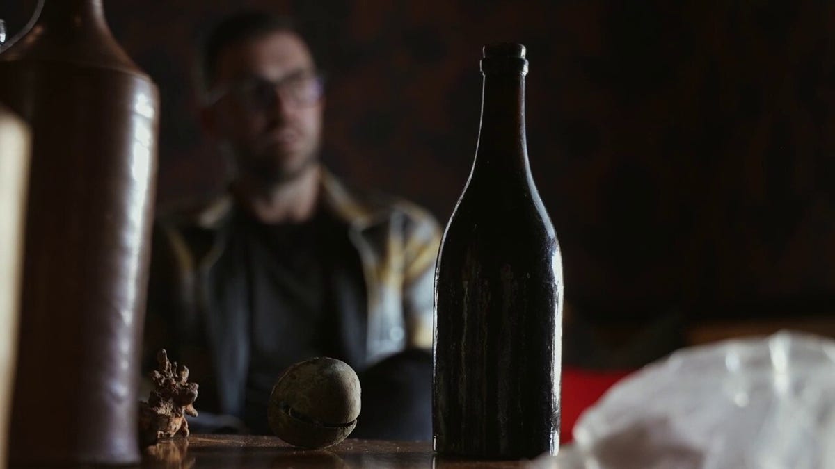 foxnews.com - Andrea Margolis - 150-year-old alcohol bottle found in old mining town is finally opened - and people took a drink