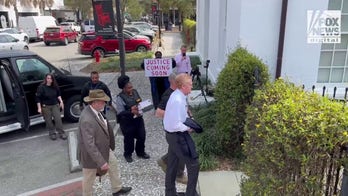 Alex Murdaugh arrives at Colleton County Courthouse