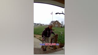 Se recaudan más de 200 000 dólares para la jubilación de un conductor mayor de Doordash.