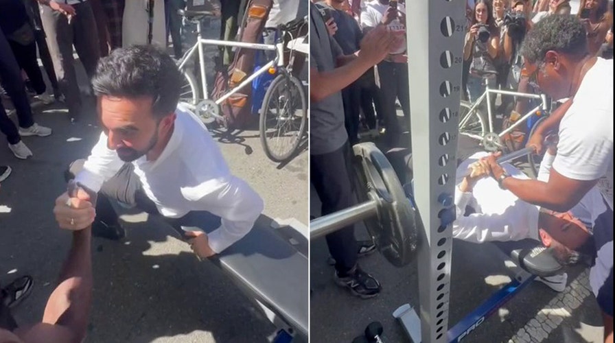 Mamdani struggles with bench press