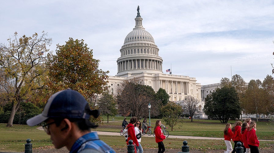Christian leaders talk and commune connected the steps of the US Capitol