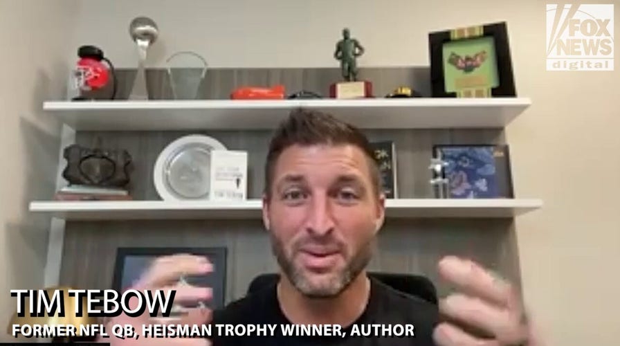 Tim Tebow reveals value connected the communicative of the crucifixion cross