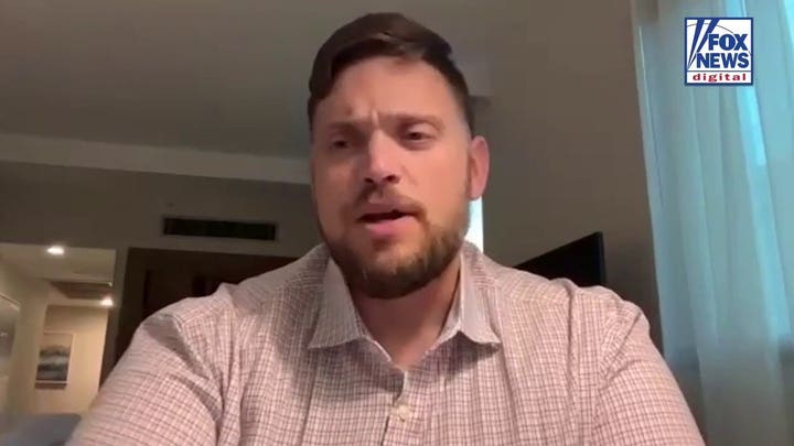 Ex-Kamala Harris advisor: AOC would be 'stupid not to' consider White House bid