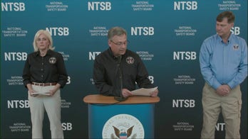 Pilot handed control to captain seconds before runway collision