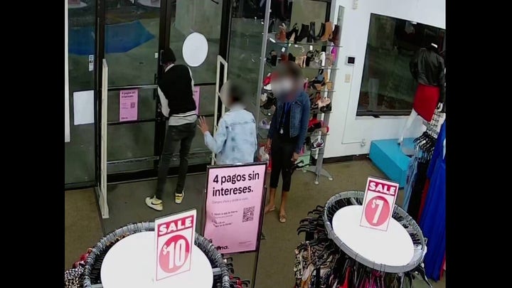 'Impatient thief' in Florida fumbles clothing heist, tries to kick store door open