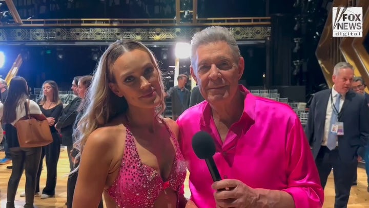 "DWTS" contestant Barry Williams says wife inspires, helps ‘elevate’ dance performances