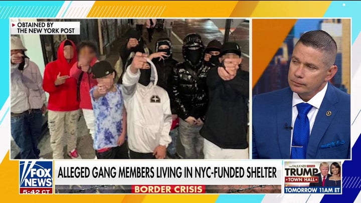 Banda de jóvenes inmigrantes vinculada a robos en Times Square: 'Descarada, despiadada'