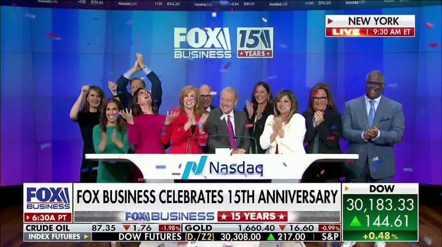 Fox Business Network celebrates 15th anniversary by ringing iconic