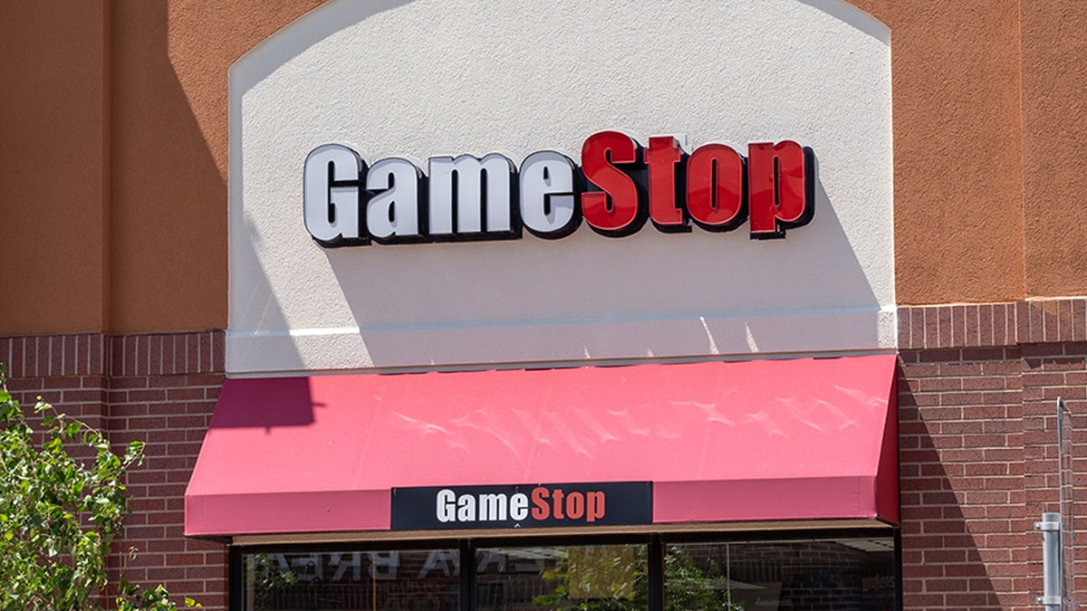 GameStop stock frenzy media coverage vilified hedge funds: Accuracy in  Media president | Fox News