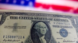 US dollar unlikely to be replaced in our lifetime, despite the cracks: Tracy Shuchart - Fox Business Video