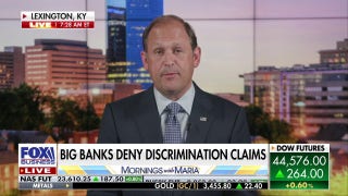 Trump fights back against the 'pernicious practice' of debanking with new executive order