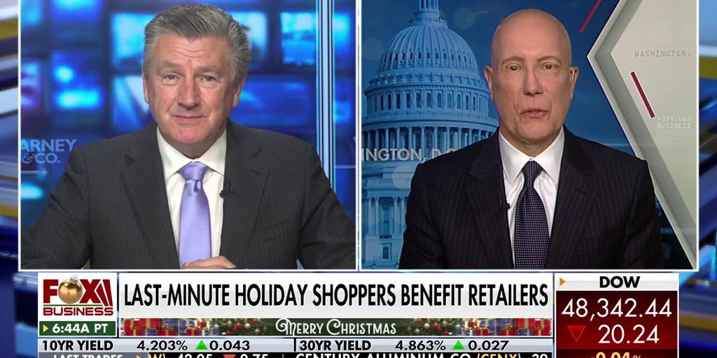 National Retail Federation chief says 2025 holiday season to top $1 ...