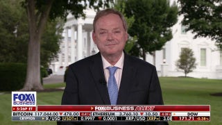 The Fed is 'obsessed' with the idea that tariffs will cause inflation, says Trump economic official
