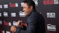 Boxer Oscar De La Hoya on President Trump’s border wall