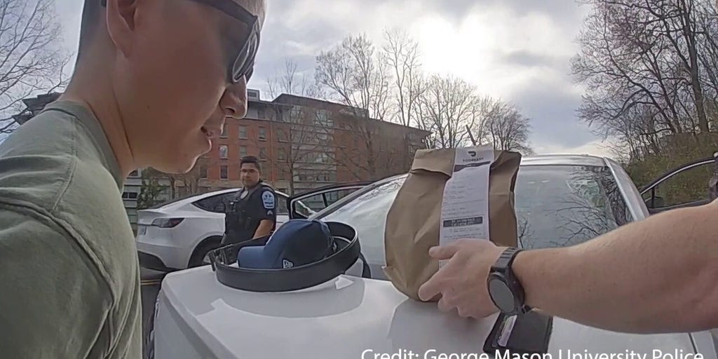 Mason University police officer completes DoorDash delivery