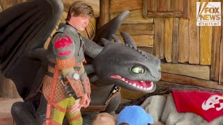 Meet Toothless at Universal Epic Universe's How to Train Your Dragon – Isle of Berk - Fox Business Video