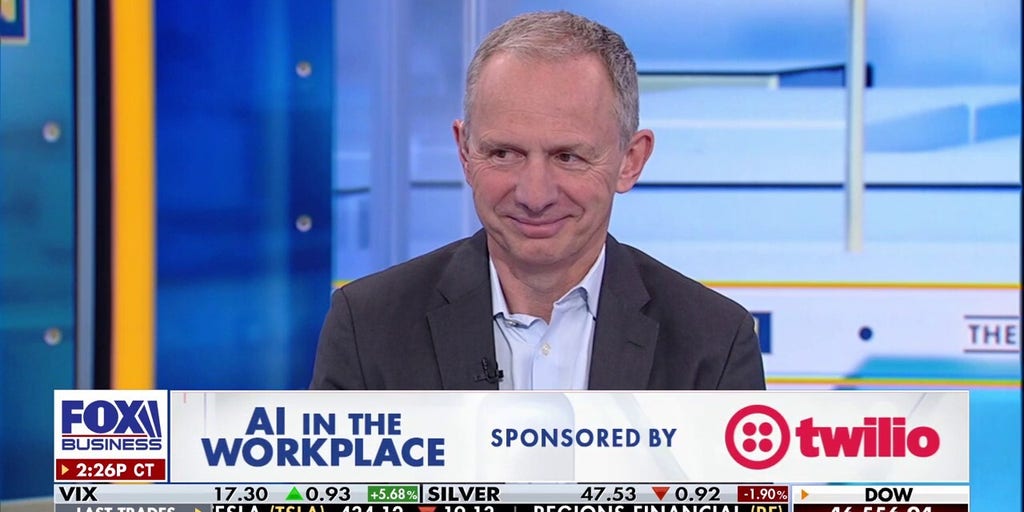 HP CEO Enrique Lores discusses AI technology