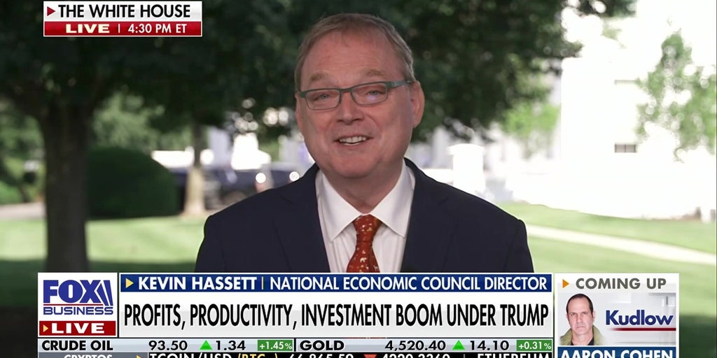 Kevin Hassett says US seeing business, stock market ‘boom’
