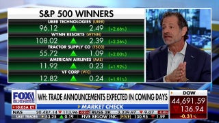 Market expert calls on 'petty' Powell to cut rates: 'He's doing the country no good'