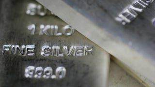Silver could climb to $60 over the next few years: Tracy Shuchart - Fox Business Video