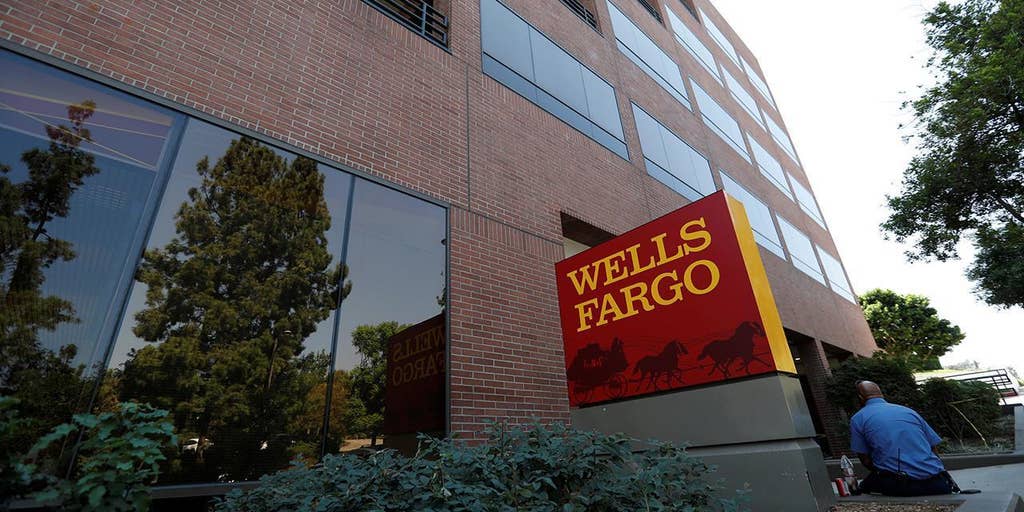 Wells Fargo says hundreds of homes foreclosed on after computer glitch