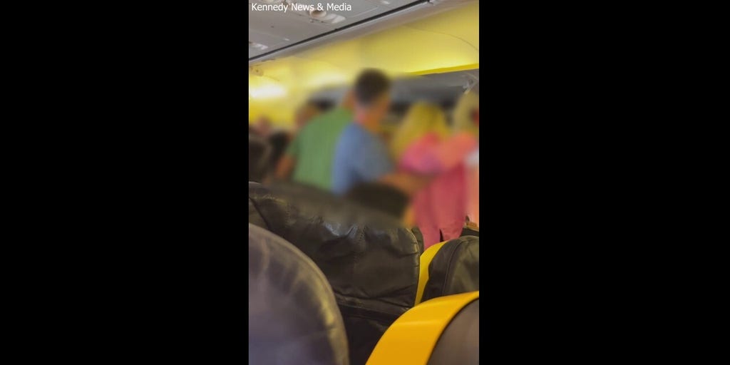 Three Ryanair Passengers Removed From Flight After Brawl Erupts | Fox ...