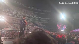 Coldplay’s Chris Martin catches couple on Kiss Cam, jokingly asks if they’re having an affair