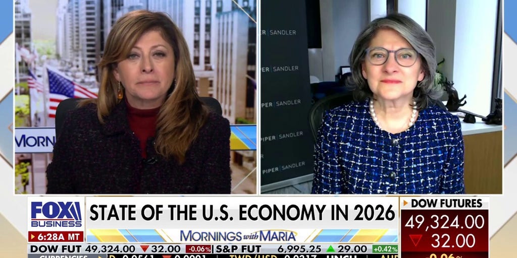 Economist Nancy Lazar predicts strong 2026 growth fueled by tech investment and rising productivity | Fox Business Video
