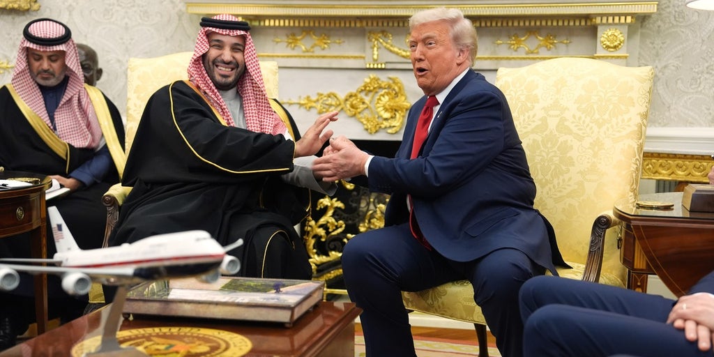 Jesse Watters Primetime - Tuesday, November 18