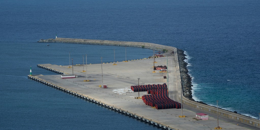 Fox News @ Night - Tuesday, December 16