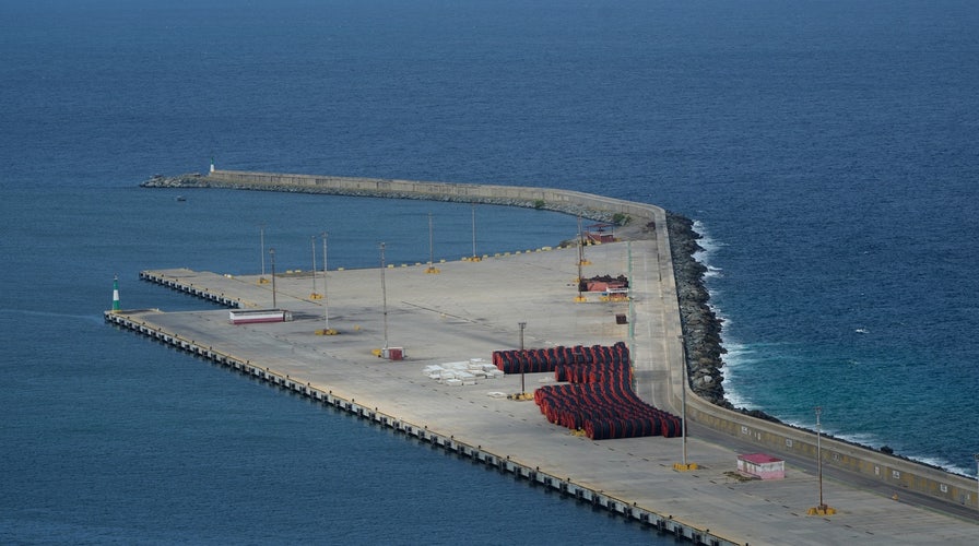 Fox News @ Night - Tuesday, December 16