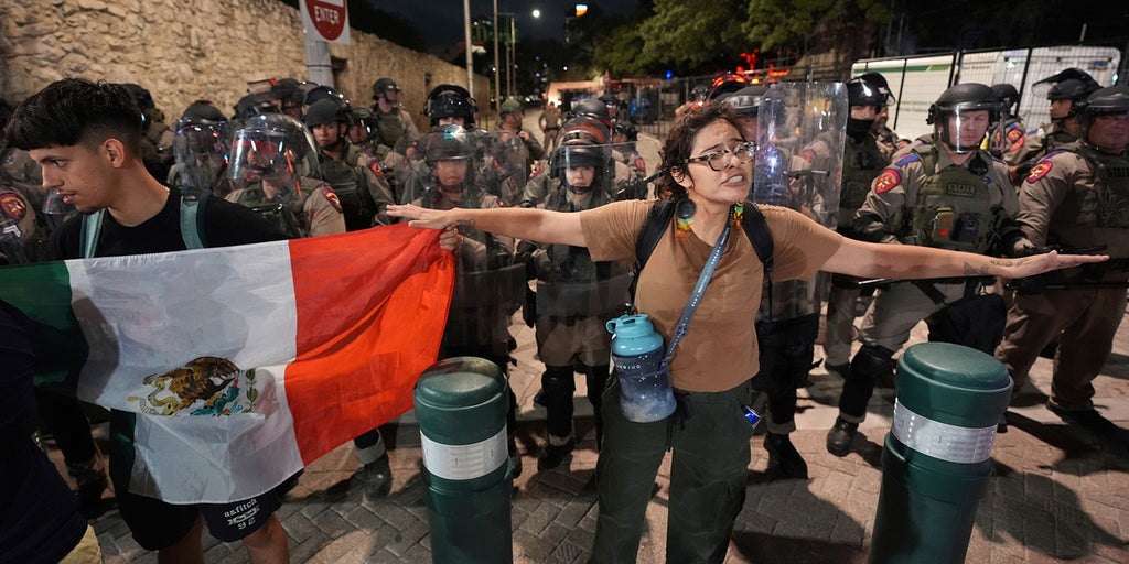 https://a57.foxnews.com/cf-images.us-east-1.prod.boltdns.net/v1/static/990505083001/4b7a6ce5-0065-4df0-ba7a-f53e850191c2/6c10b285-680c-4f38-acfb-a6c3c2b0e33e/1280x720/match/1024/512/image.jpg?pubId=694940094001?ve=1&tl=1