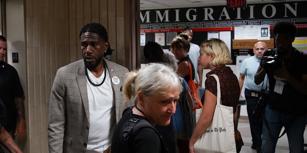 https://a57.foxnews.com/cf-images.us-east-1.prod.boltdns.net/v1/static/990505083001/52441562-3422-48d8-8612-d162882c95e4/885ab082-8259-4052-aa87-d8c1888baf9d/1280x720/match/1024/512/image.jpg?pubId=694940094001?ve=1&tl=1