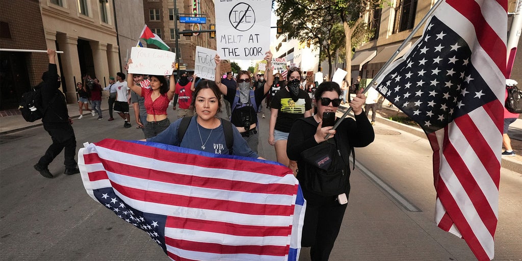 https://a57.foxnews.com/cf-images.us-east-1.prod.boltdns.net/v1/static/990505083001/5b858ca1-accd-497c-8f39-b009a510f598/470d1c82-af93-4590-ac15-4ad277d7fdeb/1280x720/match/1024/512/image.jpg?pubId=694940094001?ve=1&tl=1