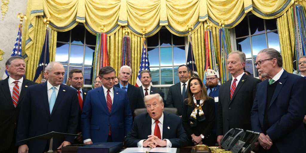 Jesse Watters Primetime - Thursday, November 13