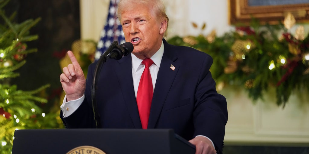 Fox News @ Night - Wednesday, December 17