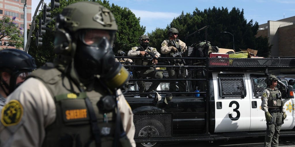 https://a57.foxnews.com/cf-images.us-east-1.prod.boltdns.net/v1/static/990505083001/9112c413-52b5-494d-92f0-a22fa3e6d161/dd176193-cf67-4cdd-95a7-e42ed028b3f1/1280x720/match/1024/512/image.jpg?pubId=694940094001?ve=1&tl=1