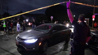 The Ingraham Angle Lunes, 27 de abril - Fox News