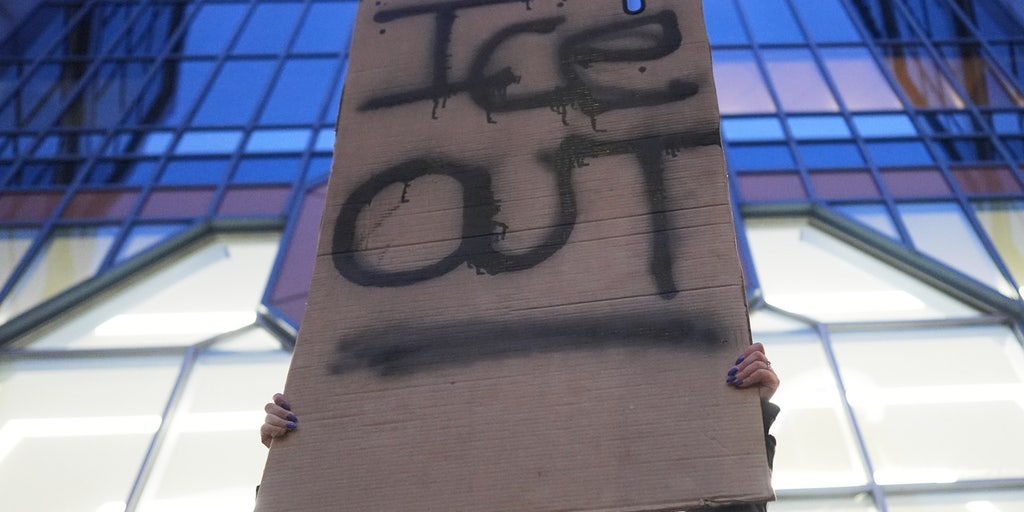 Hannity - Monday, January 26