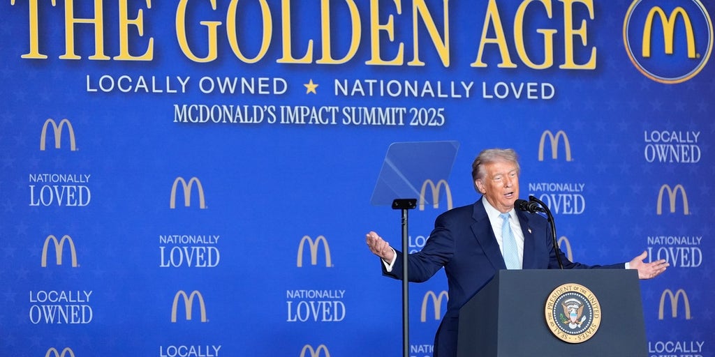 Fox News @ Night - Monday, November 17