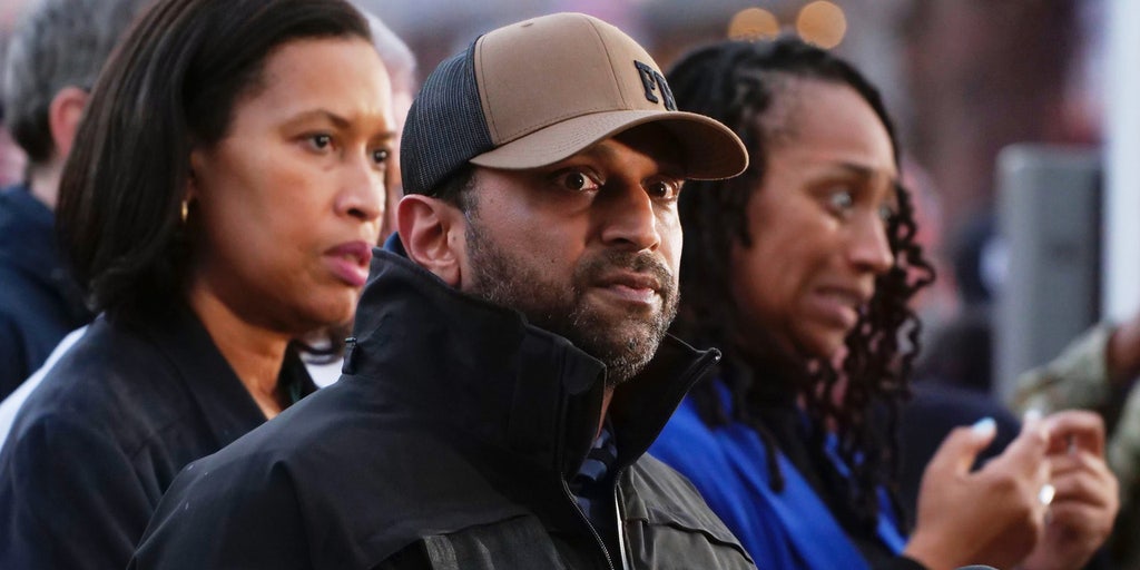 The Ingraham Angle - Monday, December 1