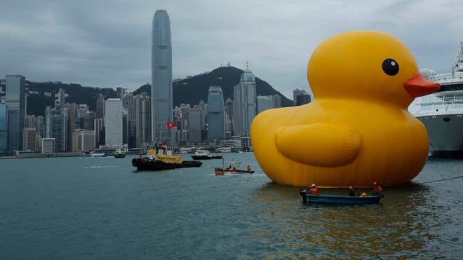 Six-story-high rubber duck making a splash in Hong Kong harbor | Fox News