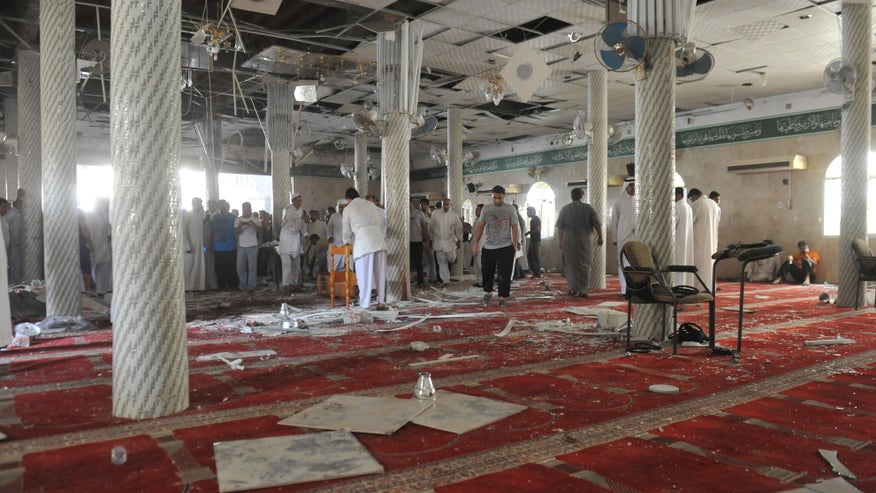 ISIS%20bombs%20mosque%20Saudi%20Arabia.jpg