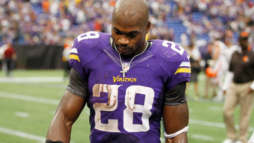 Adrian Peterson’s 2-year-old son reported dead after alleged beating by ...