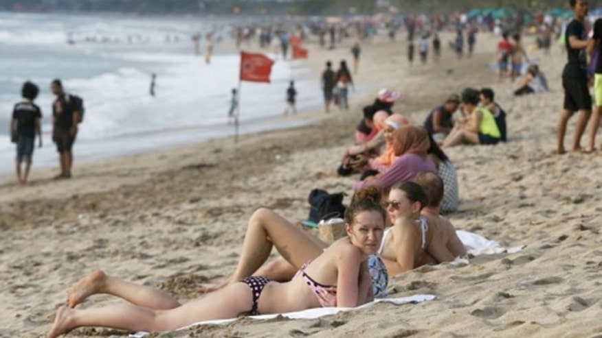 malaysianbeach_reuters.jpg