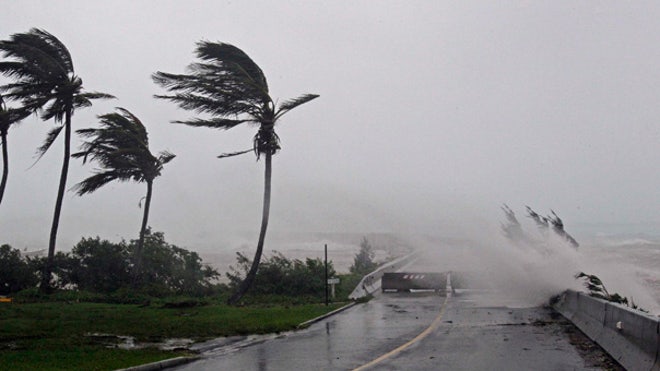 Hurricane Igor Lashes Bermuda as Category 1 | Fox News