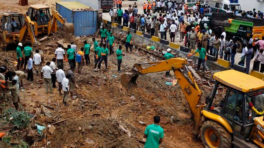 Wall collapse kills 11 workers in southern India | Fox News